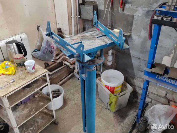 Стойка трансмисионная для автосервиса