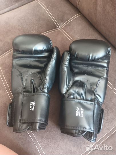 Боксерские перчатки 12 oz