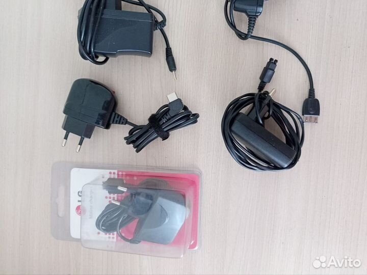 Зарядное устройство для старых моделей телефонов