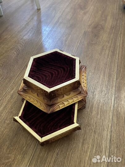 Шкатулка из дерева ручной работы