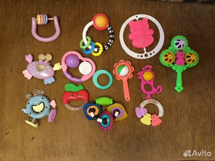 Пакет игрушек- погремушек для малыша