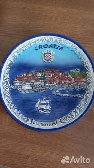 Тарелка настенная новая