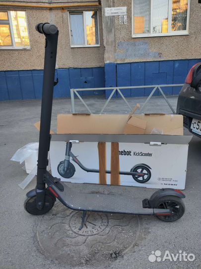 Самокат Ninebot KickScooter ES2