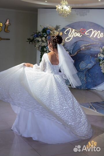 Свадебное платье