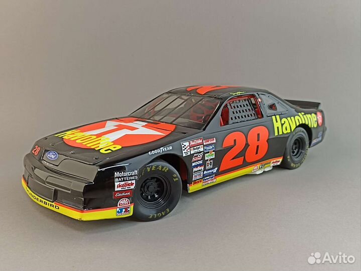 Ford Thunderbird Nascar Ertl 1:18