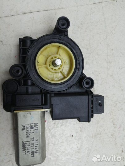 Блок моторчика стеклоподъемника передний левый