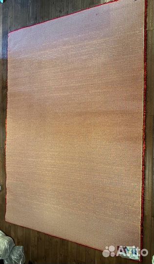 Ковёр новый