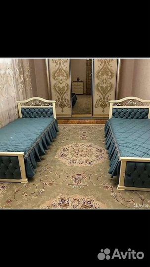 Кровать
