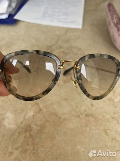 Солнцезащитные очки miu miu