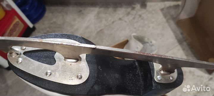 Коньки фигурные