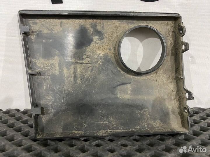 Накладка противотуманной фары Volvo FH4 82904526