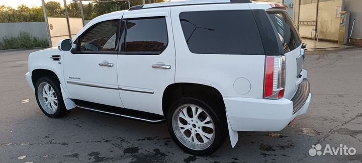 Cadillac Escalade 6.2 AT, 2007, 268 000 км