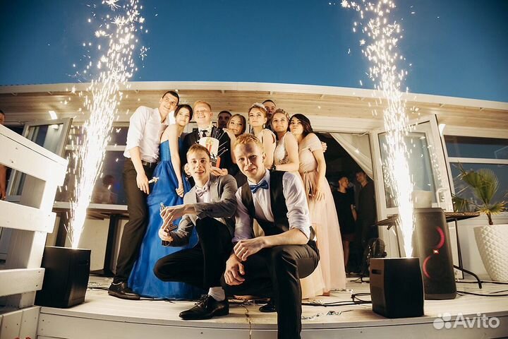 Холодные фонтаны искр