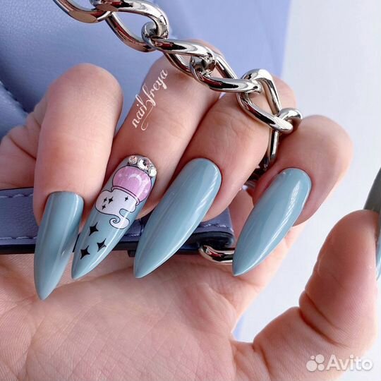 Мастер маникюра и педикюра