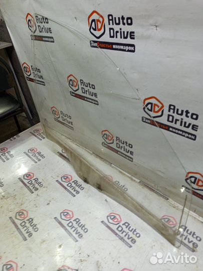 Стекло двери переднее правое Renault Logan K7JA710