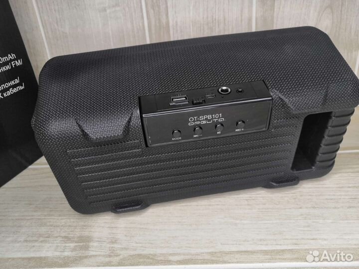 Беспроводная блютуз колонка новая