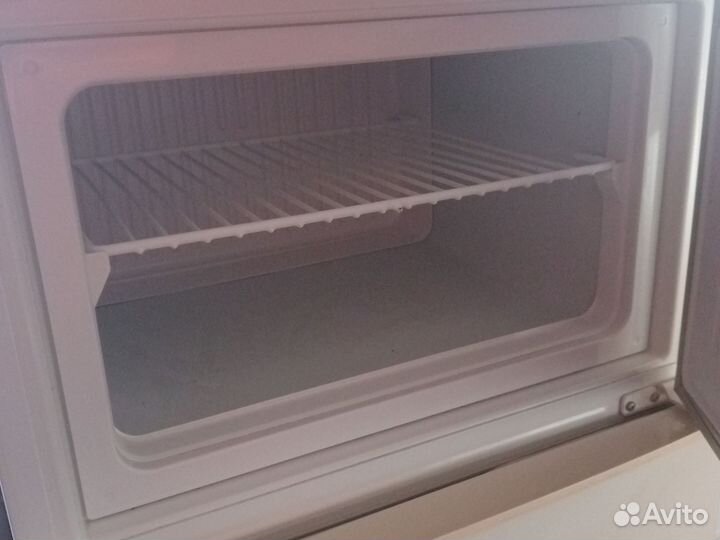 Холодильник бу стинол