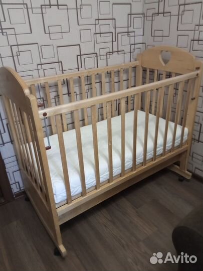 Кроватка детская с ящиком для белья