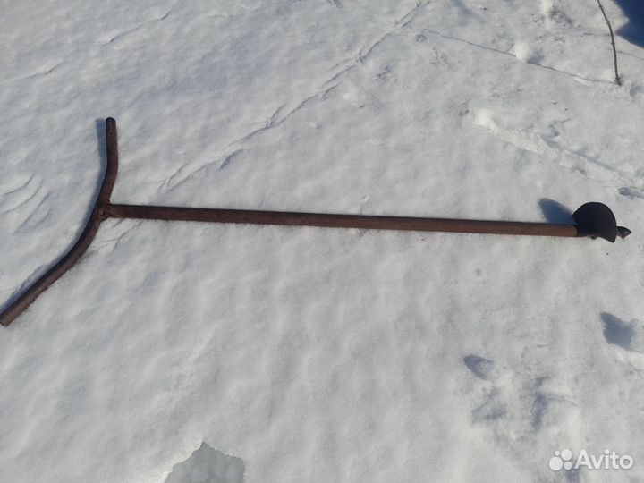 Ледобур ручной