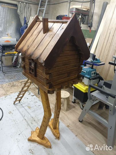 Избушка на курьих ножках