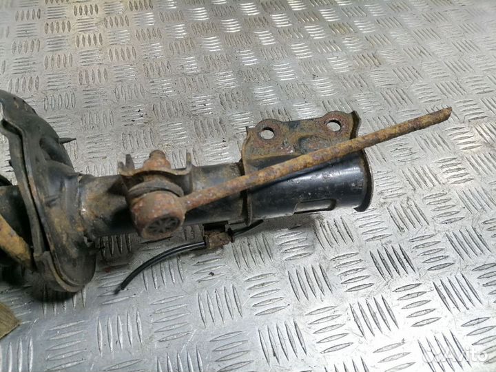 Стойка амортизатора п.л. Hyundai Solaris