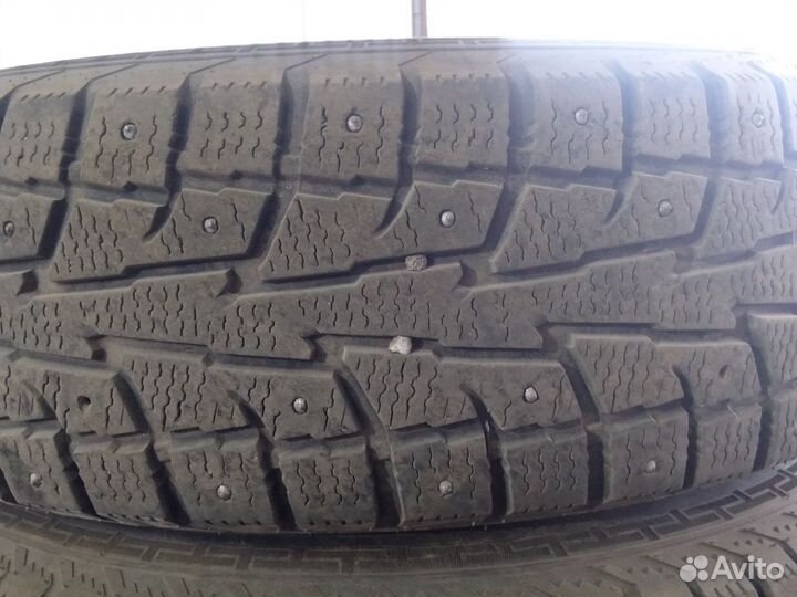 Blacklion W517 Winter Tamer 235/75 R15