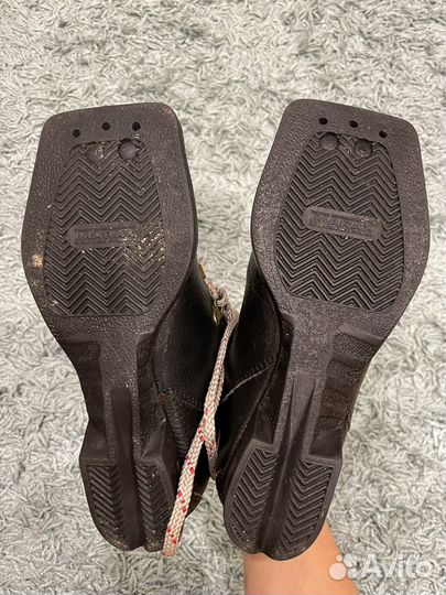 Лыжные ботинки