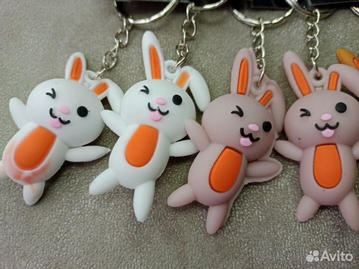 Брелок на ключи силиконовый заяц