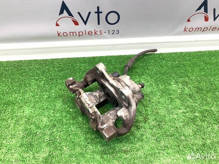 Суппорт тормозной задний левый Mercedes-Benz E-350