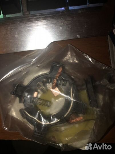 Щеткодержатель