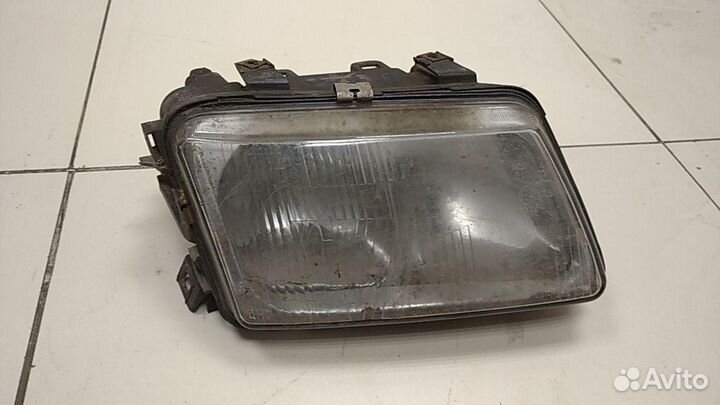 Фара правая Audi A3