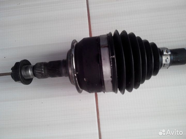Привод правый 13386317 Шевроле Круз Chevrolet Cruz