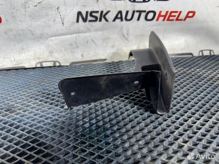 Защита бампера задняя правая Mitsubishi Outlander