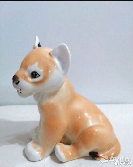 Статуэтка фарфоровая Львёнок лфз