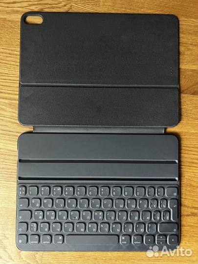 Apple SMART Keyboard Folio 11