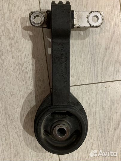 Опоры двигателя Honda Civic 8 4D