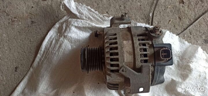 Генератор на Toyota rav4
