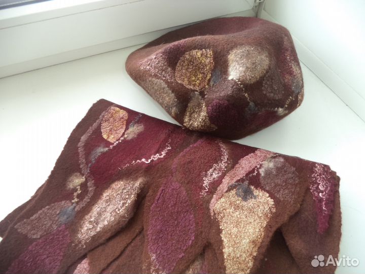 Валяный комплект берет и шарф