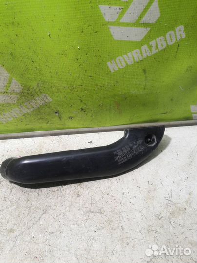 Патрубок воздушного фильтра Рено Меган 2