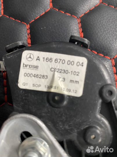 Электропривод форточки Mercedes w166