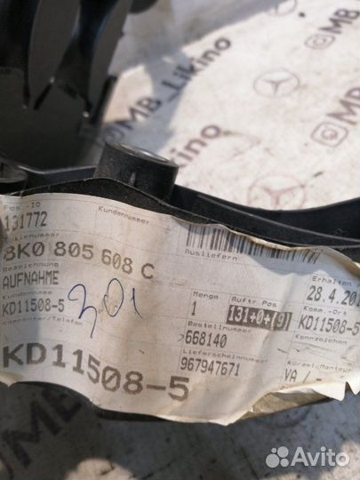 Кронштейн фары правый Audi A4 B8