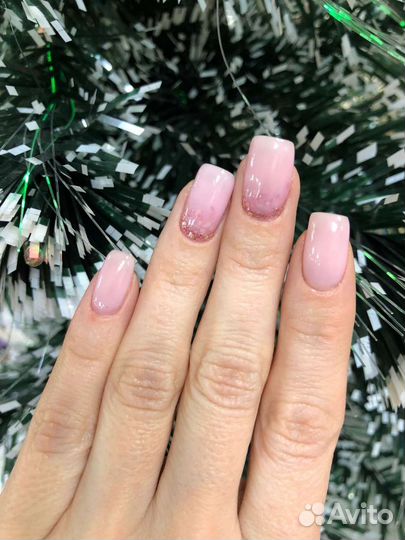 Маникюр, педикюр, наращивание ногтей