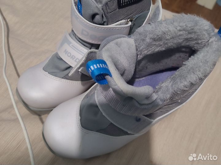 Лыжи беговые детские 150 с ботинками и палками