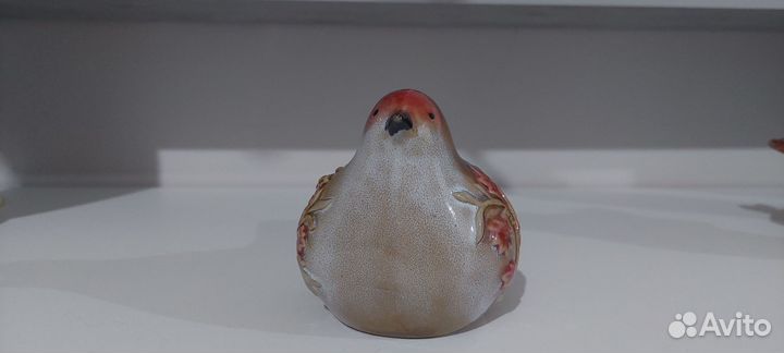 Статуэтка птица