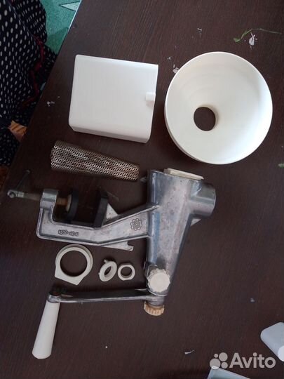 Соковыжималка шнековая ручная