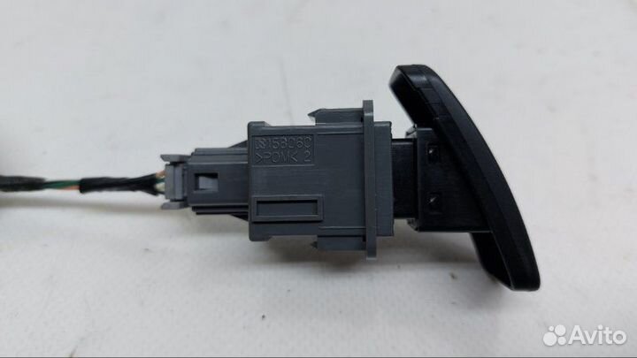 Кнопка аварийной сигнализации Toyota Corolla E140