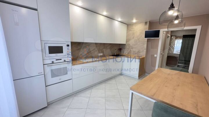 3-к. квартира, 83 м², 14/16 эт.