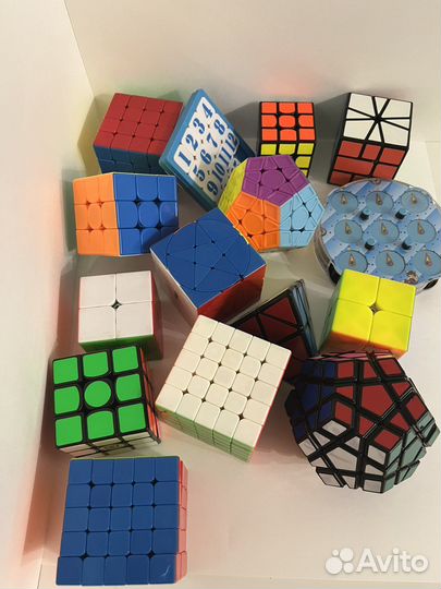 Головоломки (кубик рубика, мегаминкс, скваер и тд)