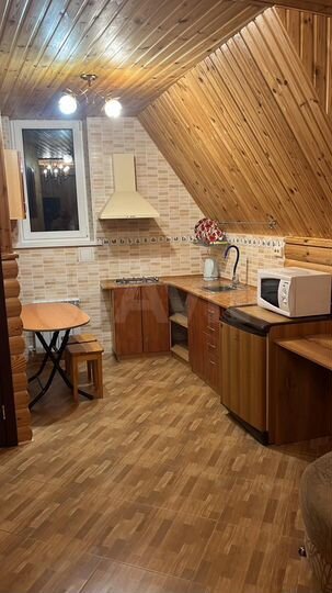 2-к. квартира, 40 м², 3/3 эт.