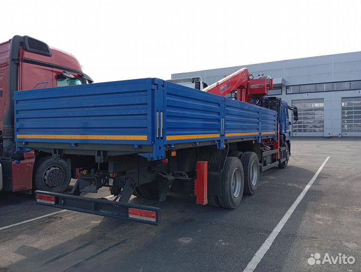Бортовой грузовик КАМАЗ 65117 с КМУ Horyong, 2024